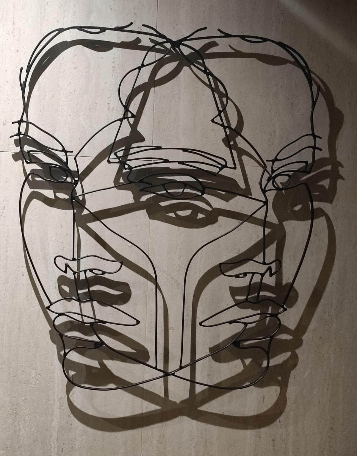 Villa Terra Face Art